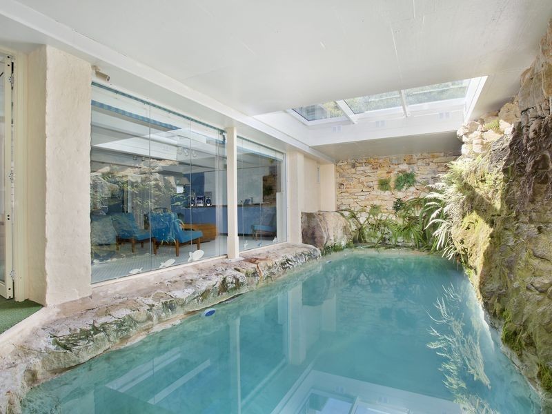 10 Wyadra Ave, Freshwater NSW 2096