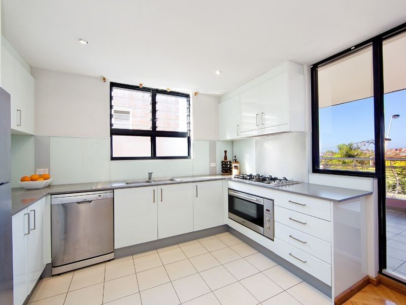 2/89 Queenscliff Rd, Queenscliff NSW 2096