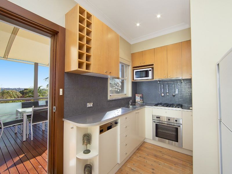 2/105A Soldiers Avenue, Freshwater NSW 2096