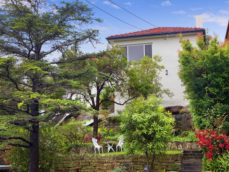 35 Coles Road, Freshwater NSW 2096