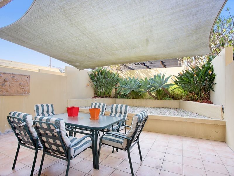 2/71 Evans Street, Freshwater NSW 2096