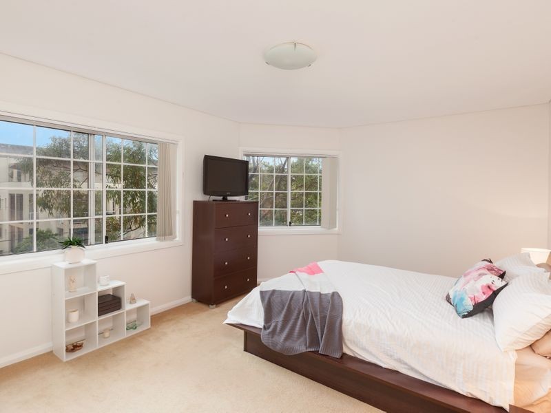 10/27-29 Sturdee Parade, Dee Why NSW 2099