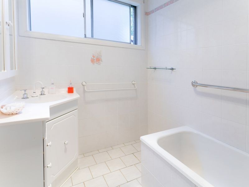 6 Robert Avenue, North Manly NSW 2100