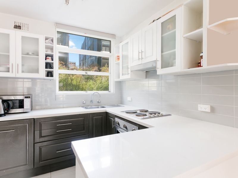 8/12 Mooramba Road, Dee Why NSW 2099