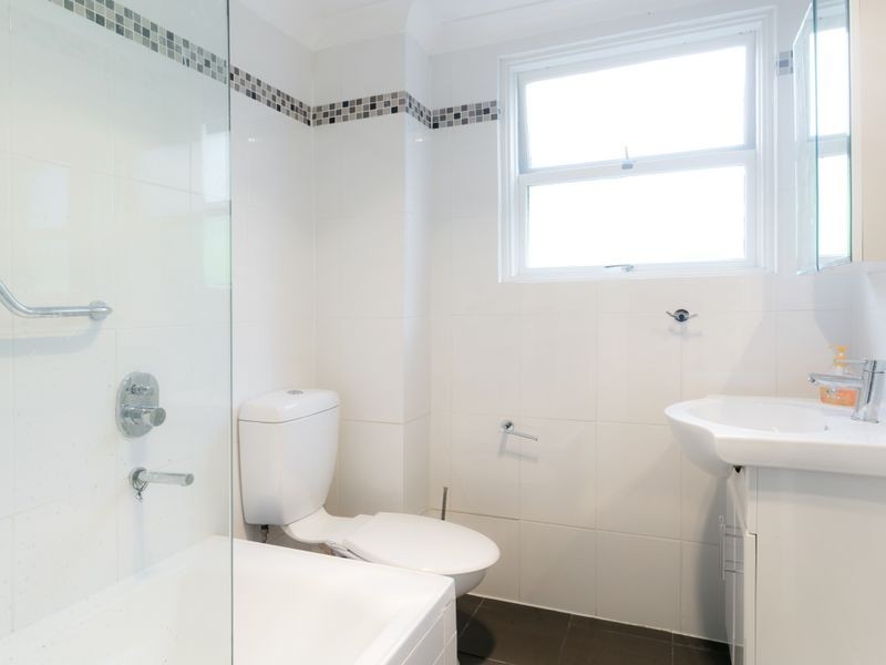 8/12 Mooramba Road, Dee Why NSW 2099