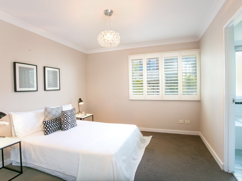 11/4 Campbell Parade, Manly Vale NSW 2093