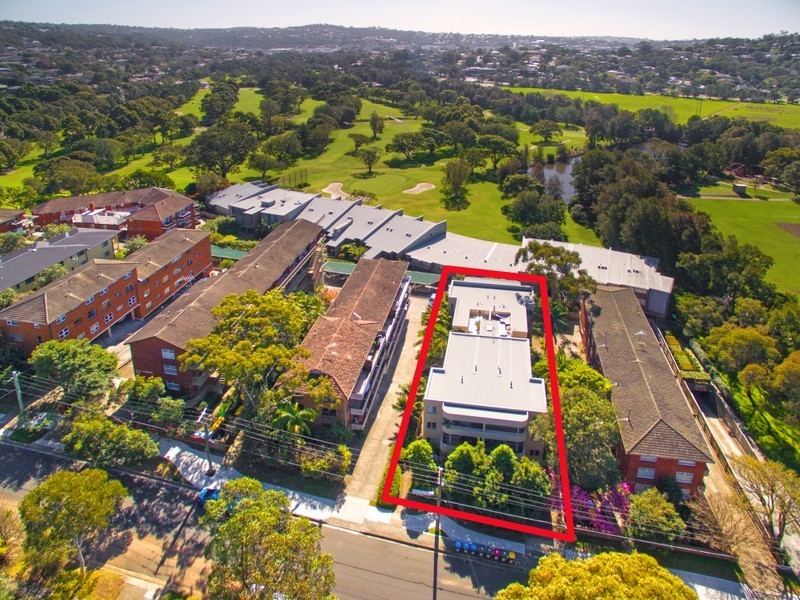 11/4 Campbell Parade, Manly Vale NSW 2093