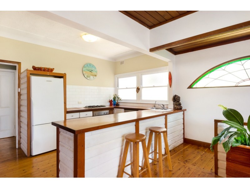 52 Lagoon Street, Narrabeen NSW 2101