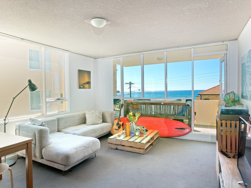 2/50a Carrington Parade, Curl Curl NSW 2096