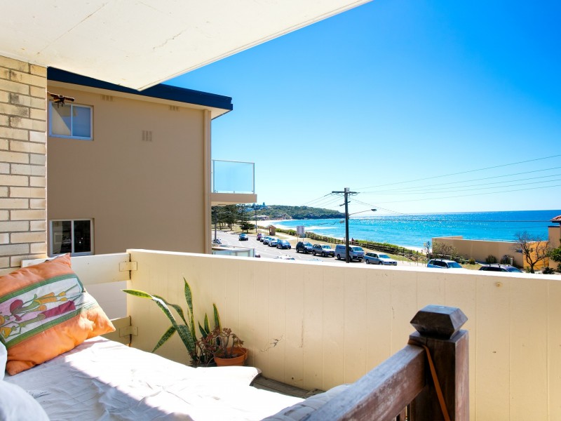 2/50a Carrington Parade, Curl Curl NSW 2096