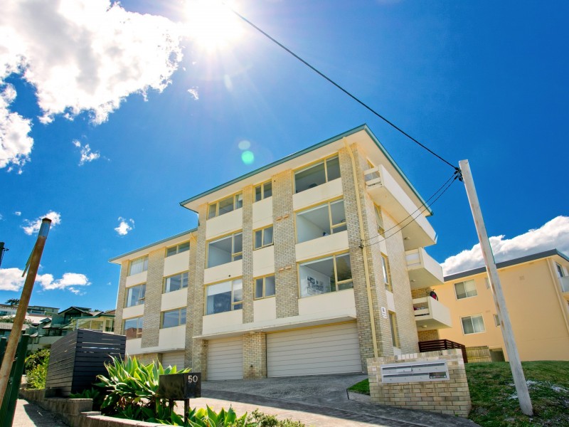 3/50a Carrington Parade, Curl Curl NSW 2096