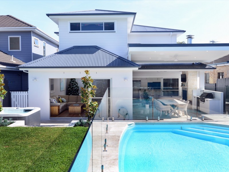 8 Stirgess Avenue, Curl Curl NSW 2096