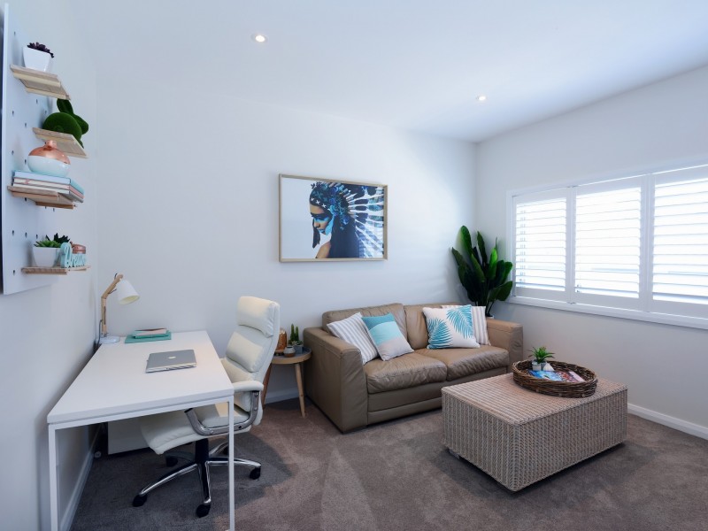 8 Stirgess Avenue, Curl Curl NSW 2096