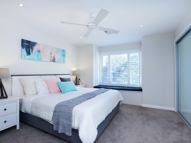 8 Stirgess Avenue, Curl Curl NSW 2096