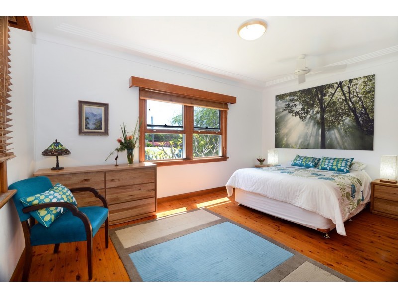 2 Bennett Street, Curl Curl NSW 2096