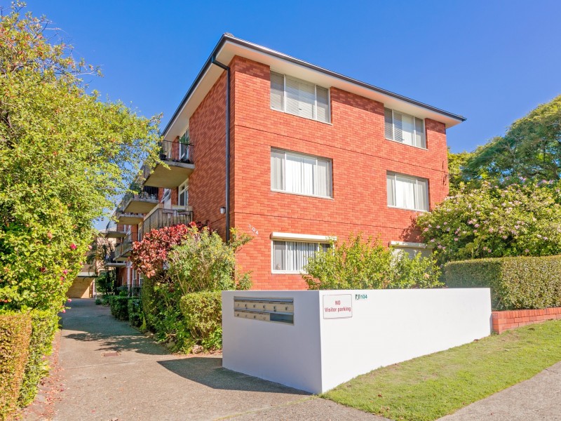 1/104 Wyadra Avenue, Freshwater NSW 2096