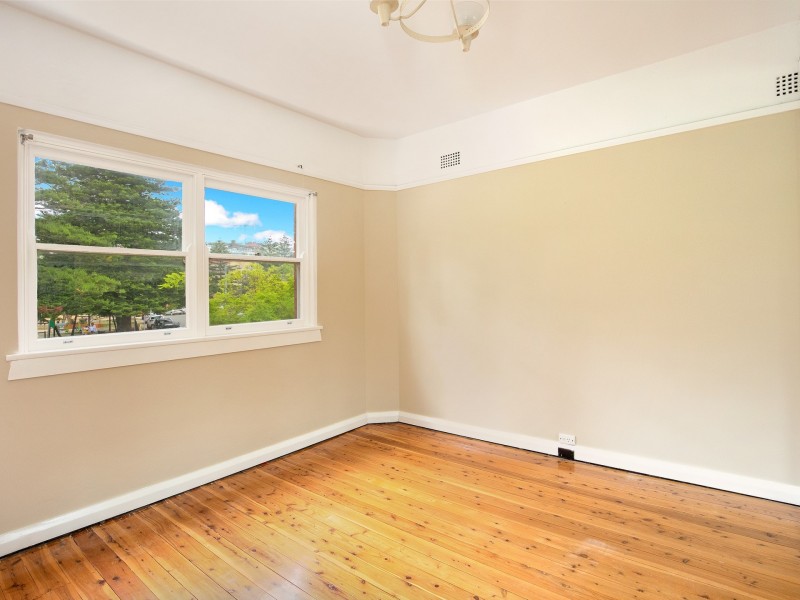 1/2 Cameron Avenue, Manly NSW 2095