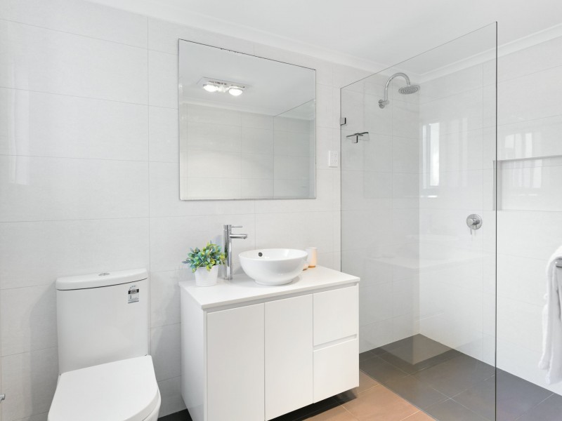 6/50a Carrington Parade, Curl Curl NSW 2096