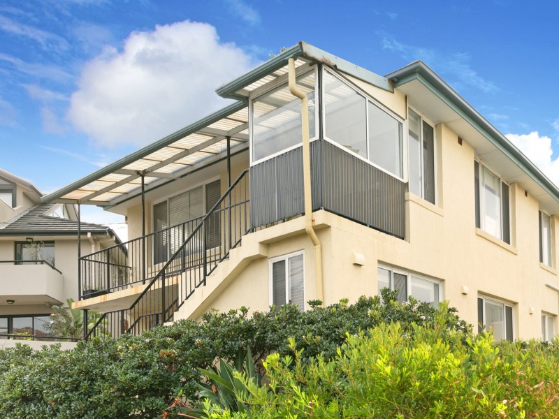 6/50a Carrington Parade, Curl Curl NSW 2096