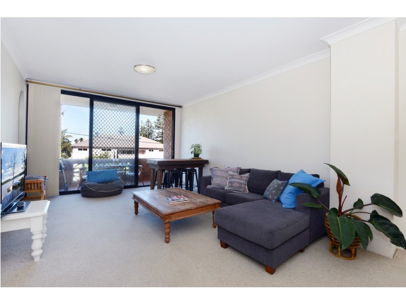 16/30 Kooloora Avenue, Freshwater NSW 2096