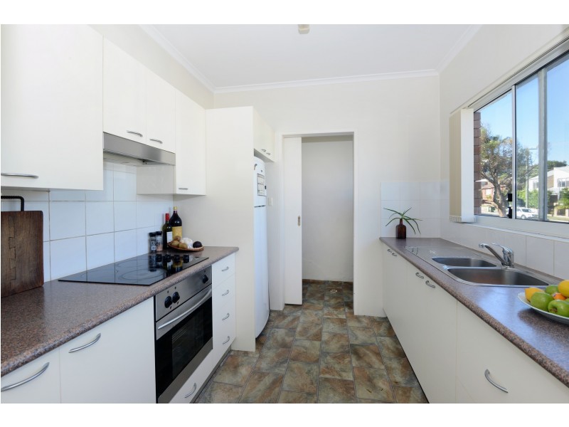 16/30 Kooloora Avenue, Freshwater NSW 2096