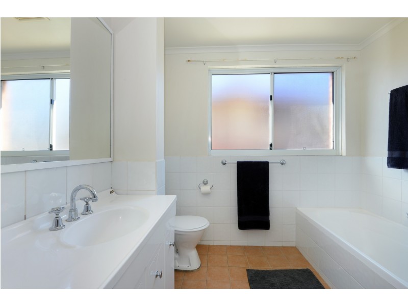 16/30 Kooloora Avenue, Freshwater NSW 2096