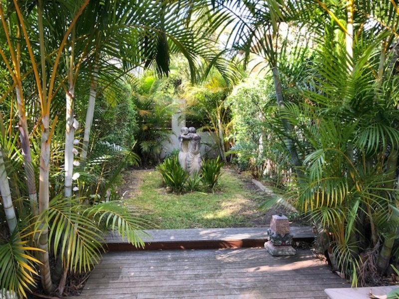 79 Soldiers Avenue, Freshwater NSW 2096