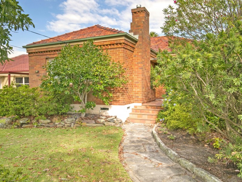 32A Pine Avenue, Narraweena NSW 2099