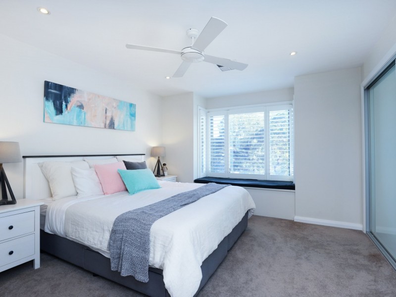 8 Stirgess Avenue, Curl Curl NSW 2096