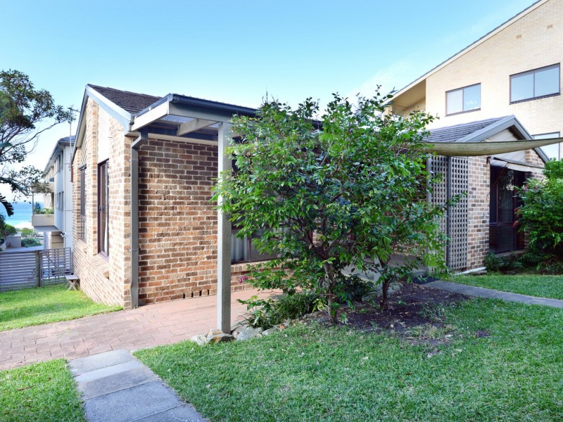 2A Tanderra Place, Curl Curl NSW 2096