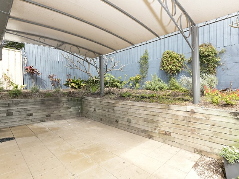 17D Kooloora Avenue, Freshwater NSW 2096