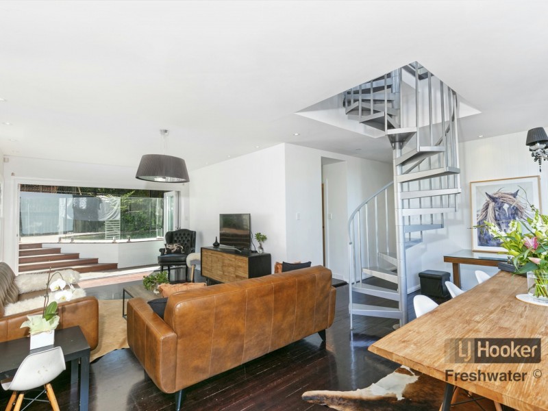 10 Burilla Avenue, North Curl Curl NSW 2099