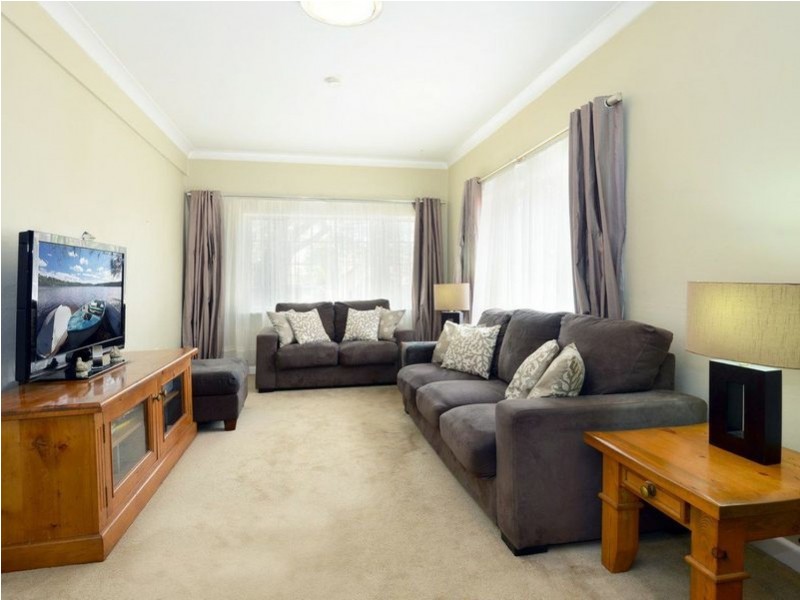 28 Surfers Parade, Freshwater NSW 2096