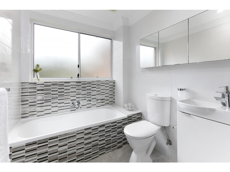 4/30-34 Kooloora Avenue, Freshwater NSW 2096