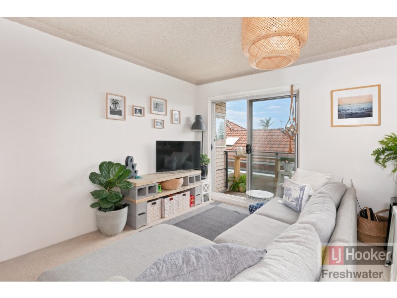 2/15 Oceanview Road, Freshwater NSW 2096