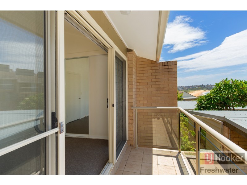 28/2-4 Beach Street, Curl Curl NSW 2096