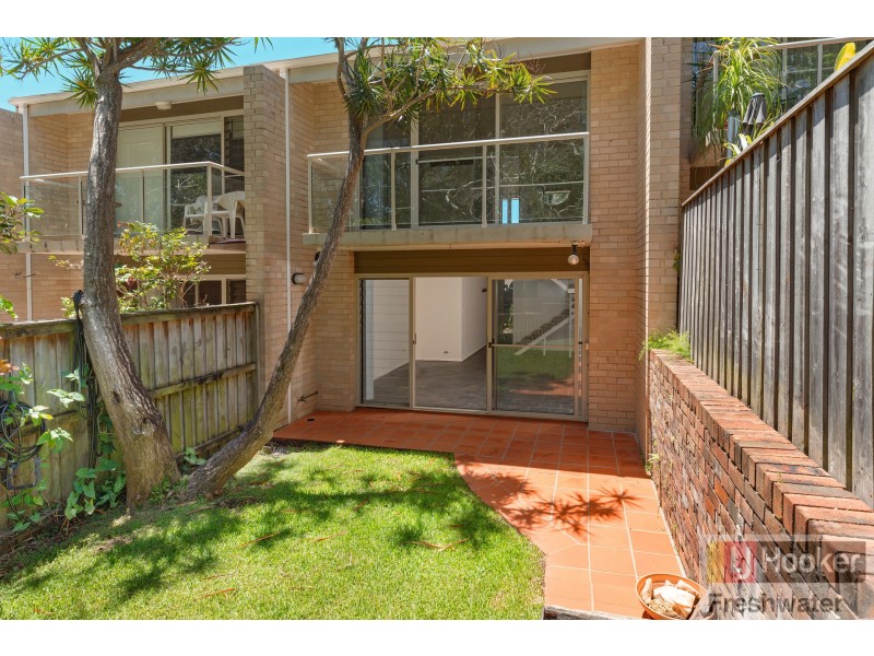 28/2-4 Beach Street, Curl Curl NSW 2096