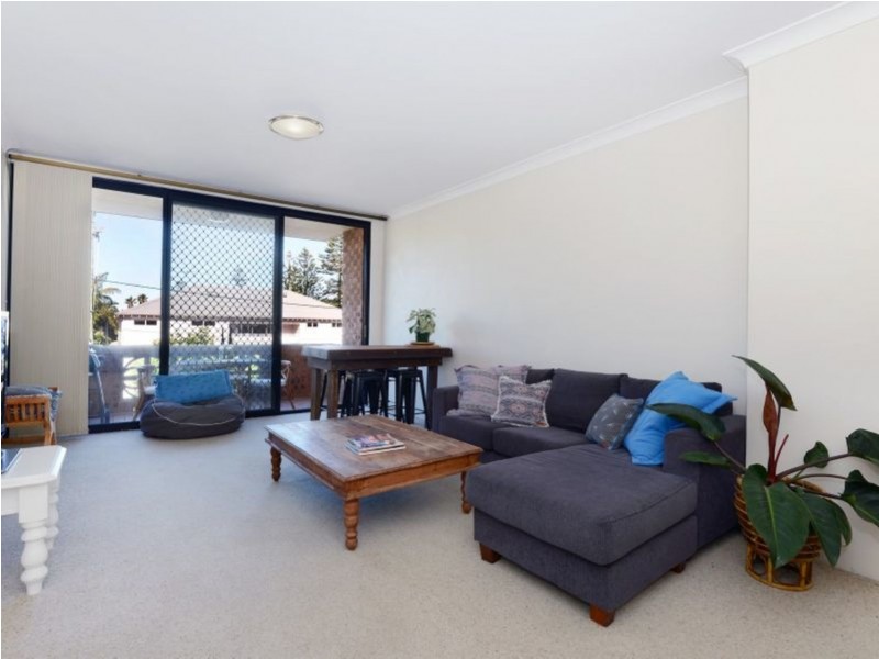 16/30 Kooloora Avenue, Freshwater NSW 2096