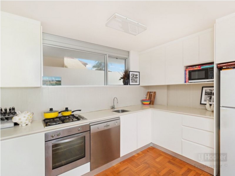 2/30 Moore Road, Freshwater NSW 2096