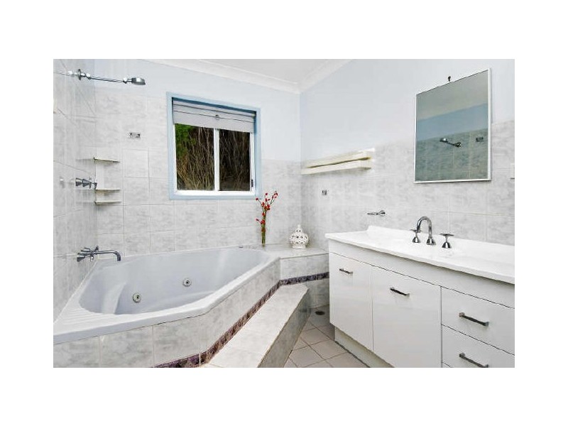 2A Hargraves Street, Allambie NSW 2100