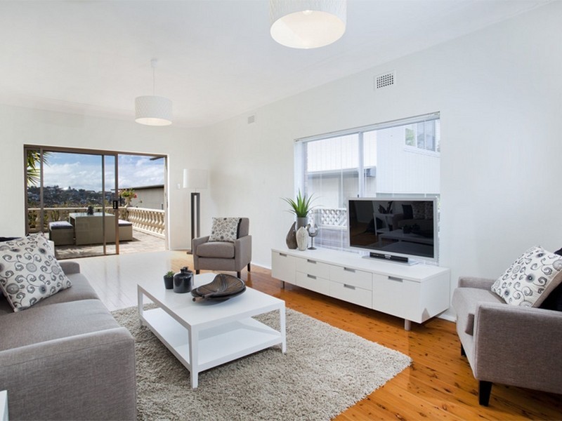 26 Curl Curl Parade, Curl Curl NSW 2096