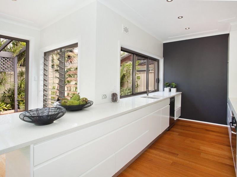 26 Curl Curl Parade, Curl Curl NSW 2096
