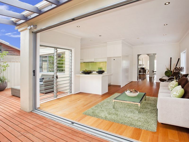 26 Curl Curl Parade, Curl Curl NSW 2096