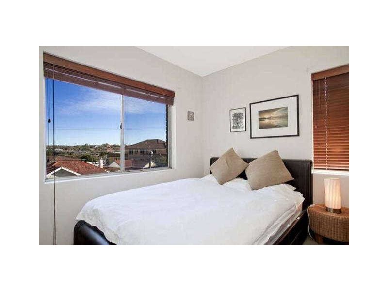 2/3 Dowling Street, Queenscliff NSW 2096