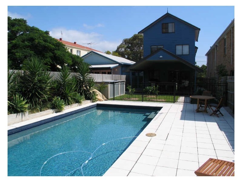 64 Wyadra Avenue, Freshwater NSW 2096