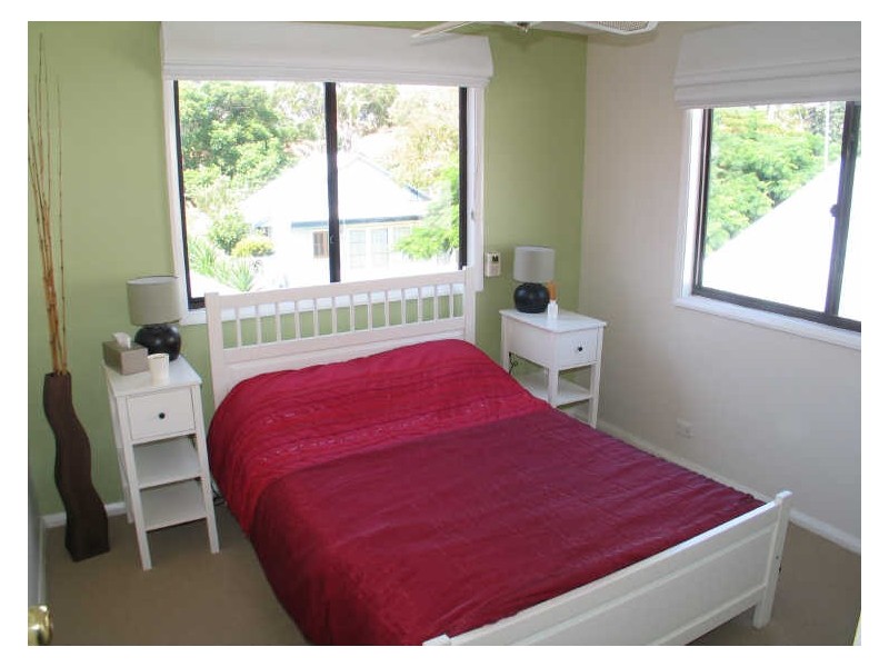 64 Wyadra Avenue, Freshwater NSW 2096