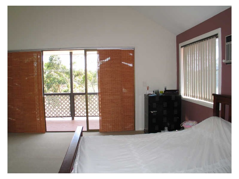 64 Wyadra Avenue, Freshwater NSW 2096