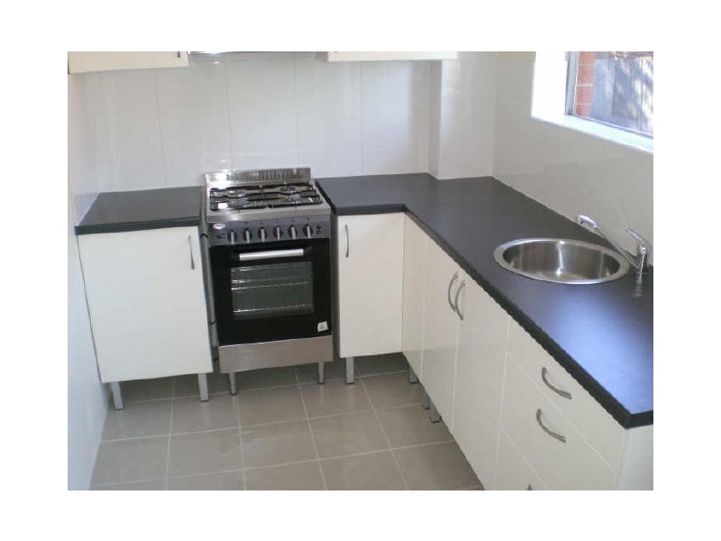 2/16 Wyadra Ave, Freshwater NSW 2096