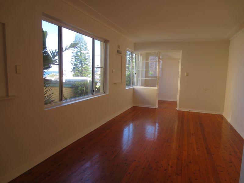 6/50a Carrington Parade, Curl Curl NSW 2096