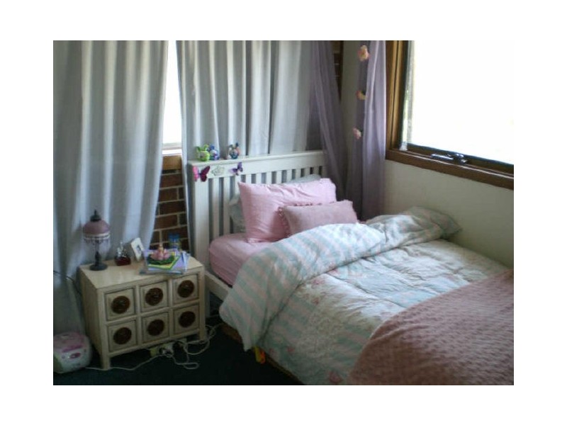 31 STIRGESS AVENUE, Curl Curl NSW 2096